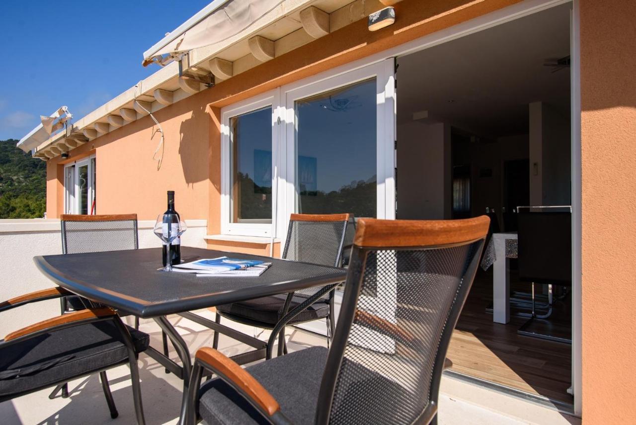 Stermasi Apartments Saplunara Luaran gambar